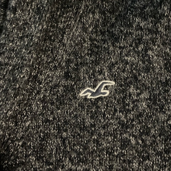 Hollister Woman’s Long Grey Sleeved  Cardigan Sweater (Medium) - Picture 11 of 12